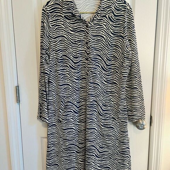 J. McLaughlin Blue and Cream Patterned Dress - Picture 3 of 7